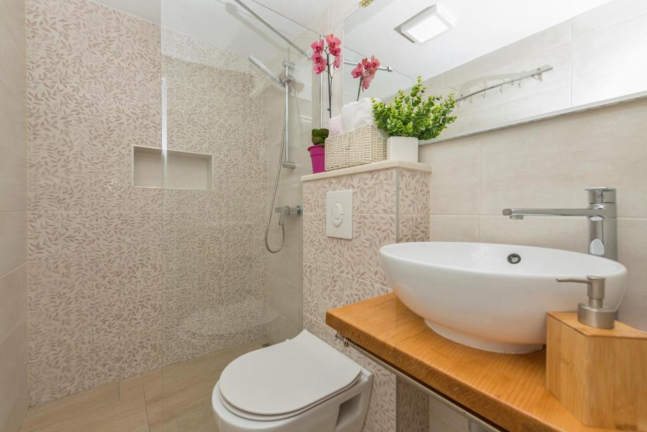 Premium Center Apartments Baška Voda Extérieur photo